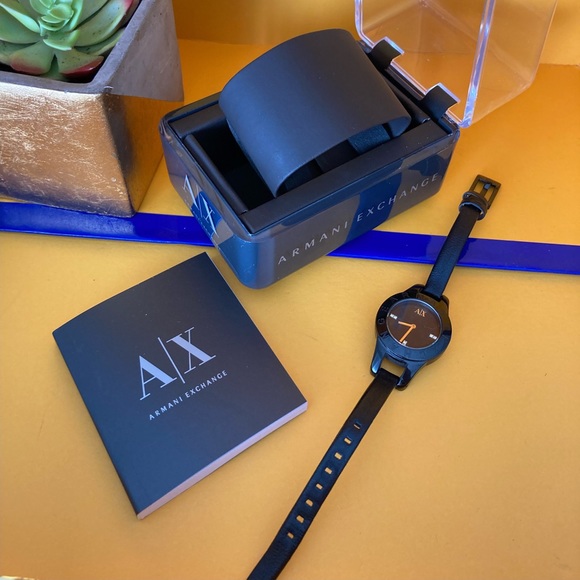 Armani Exchange Giulia Watch ✨🖤 - Picture 3 of 3